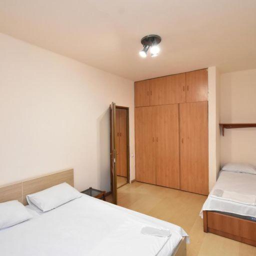 Rent Inn Yerevan On Sakharov Square 외부 사진