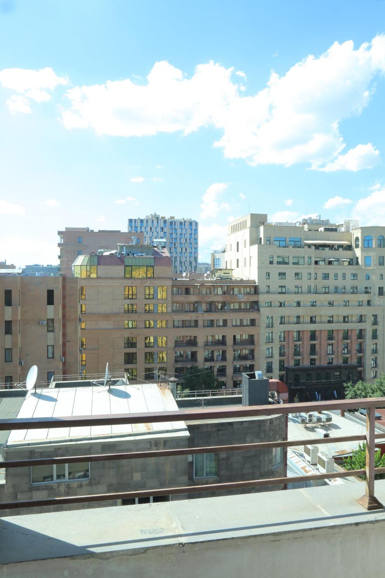 Rent Inn Yerevan On Sakharov Square 외부 사진