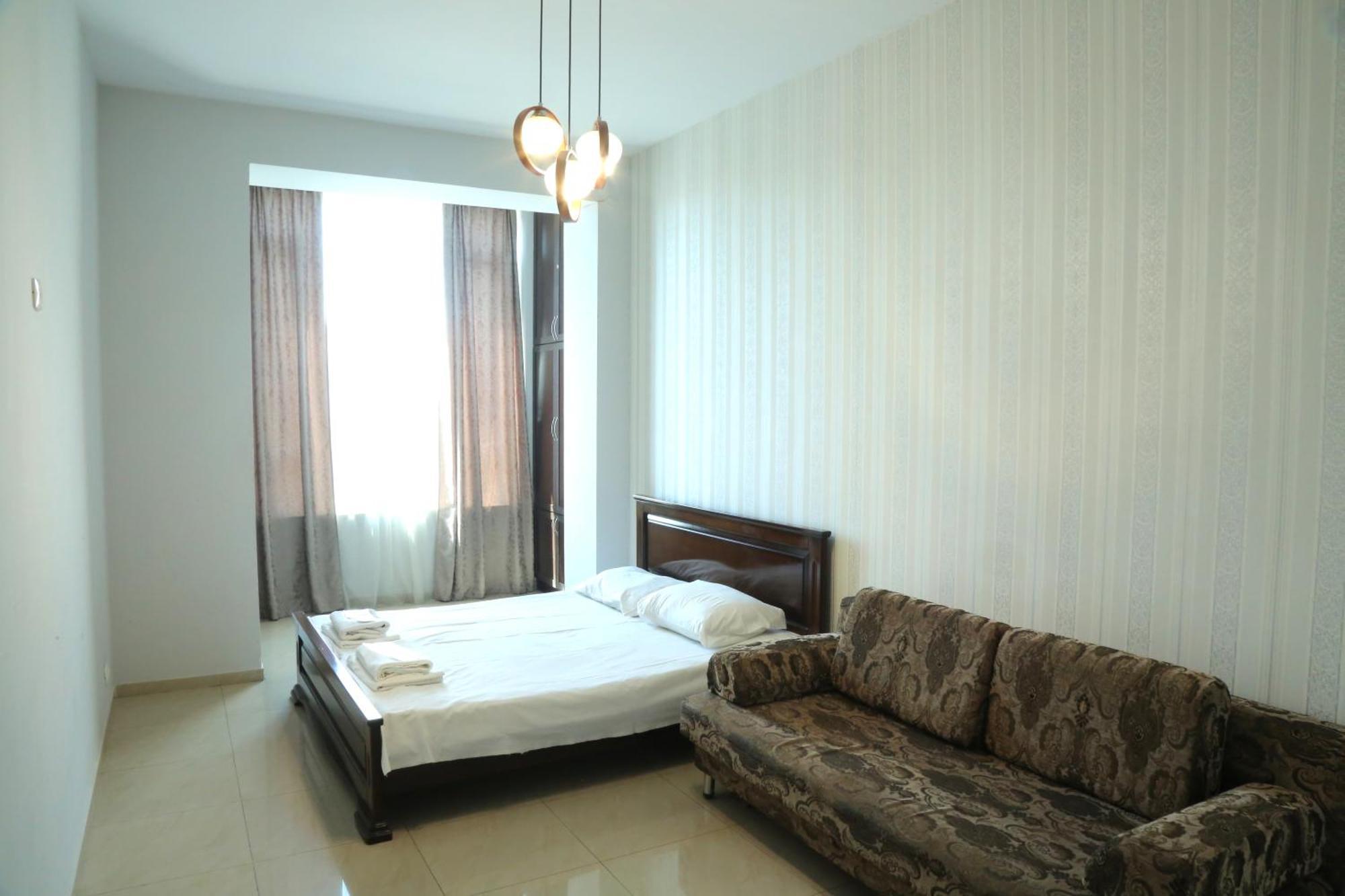 Rent Inn Yerevan On Sakharov Square 외부 사진