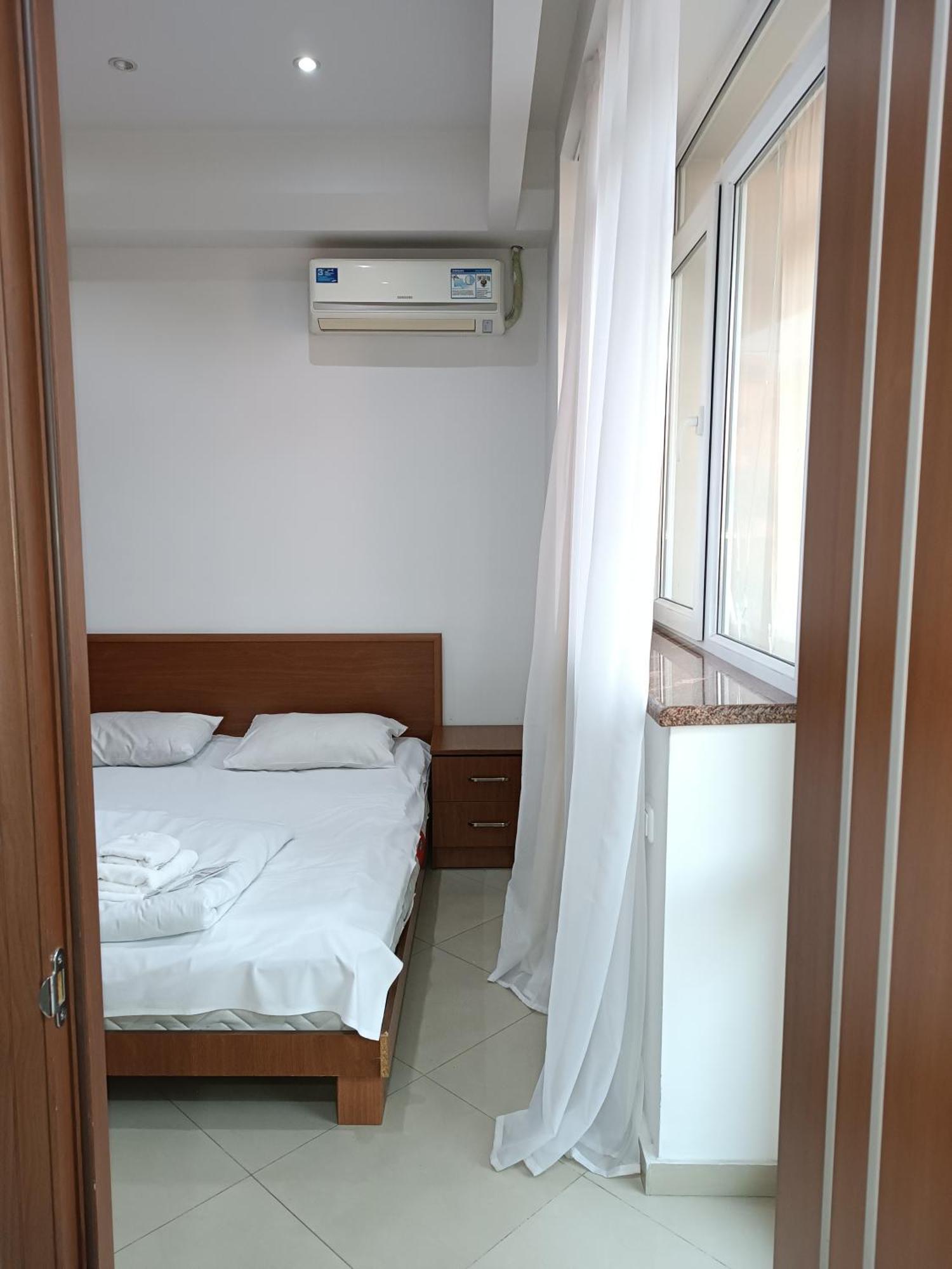 Rent Inn Yerevan On Sakharov Square 외부 사진