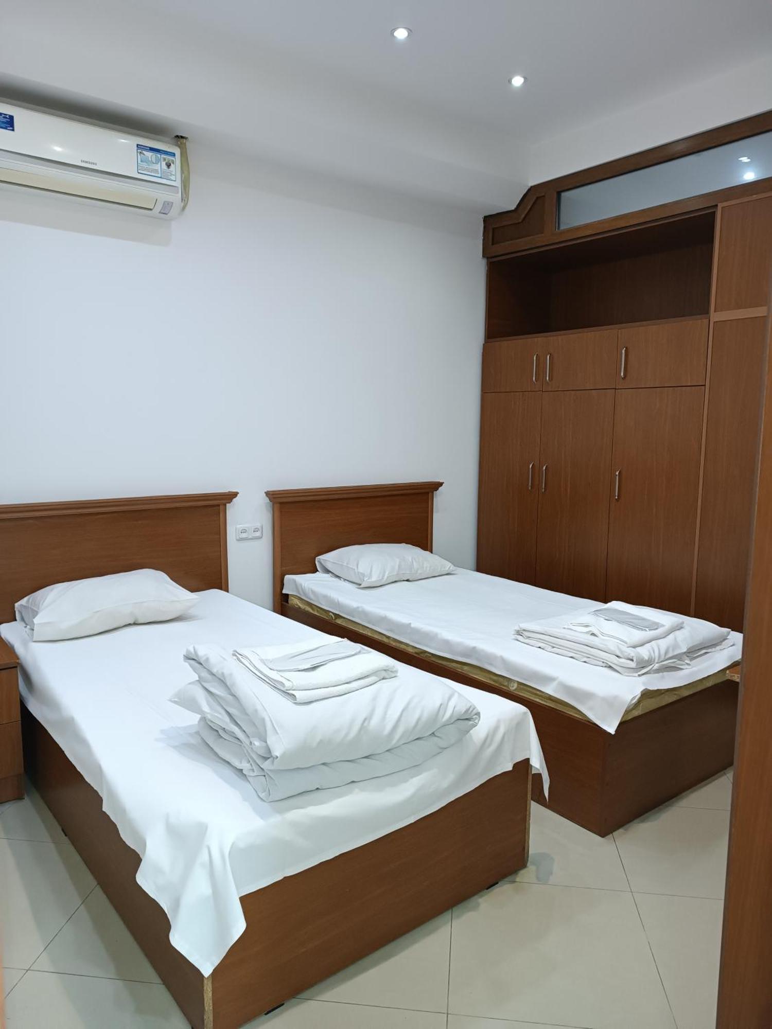 Rent Inn Yerevan On Sakharov Square 외부 사진