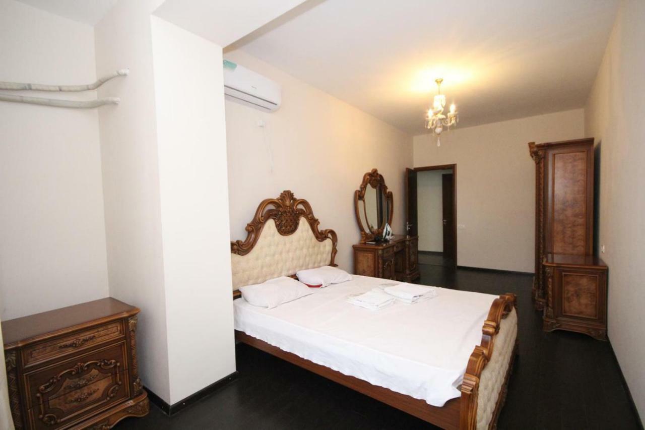 Rent Inn Yerevan On Sakharov Square 외부 사진