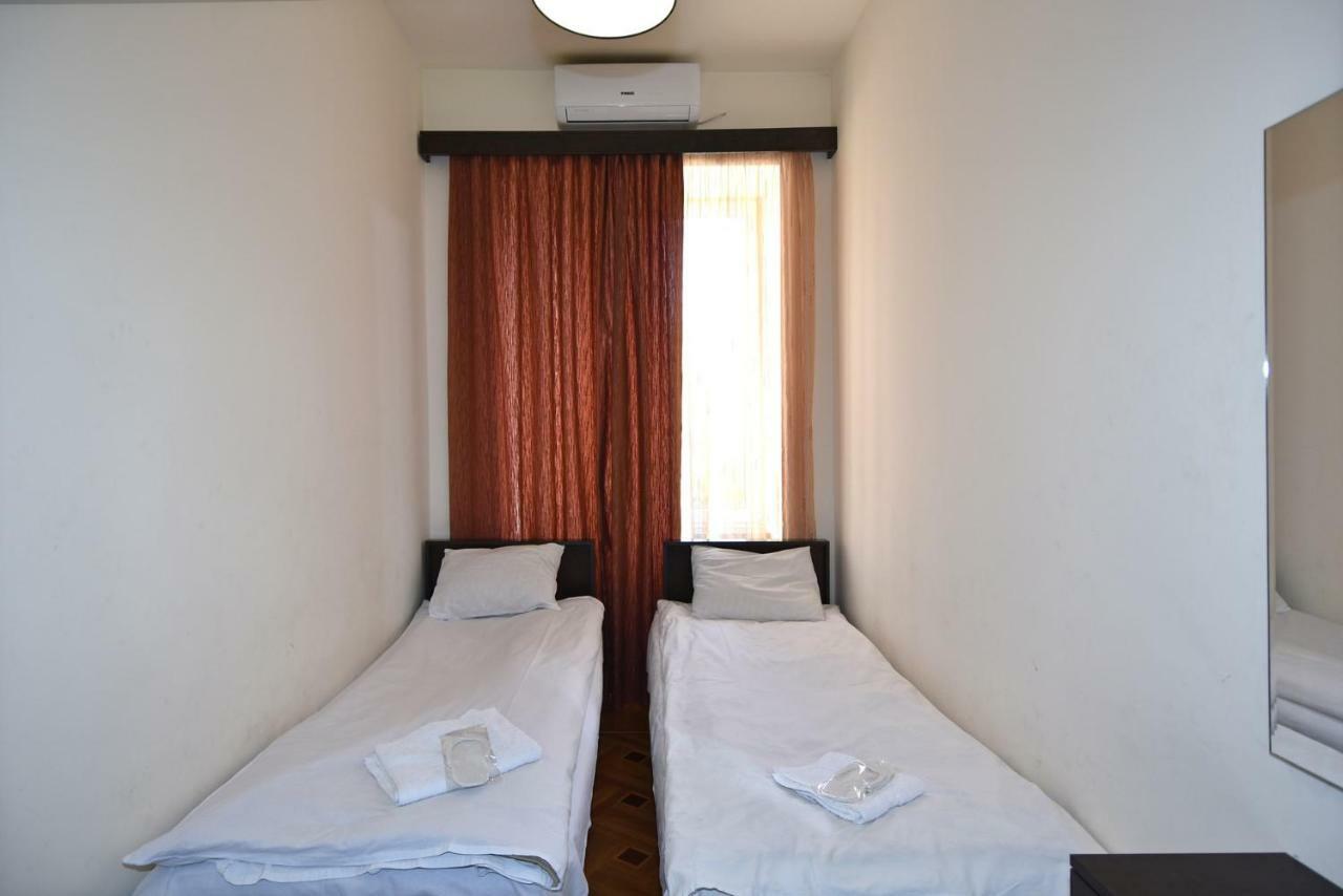 Rent Inn Yerevan On Sakharov Square 외부 사진